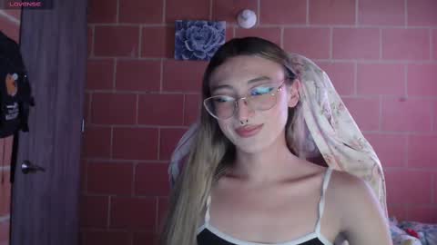 Snapshot of andrea_camila chatting on October 14, 5:49 pm Andrea online show from October 14, 5:49 pm