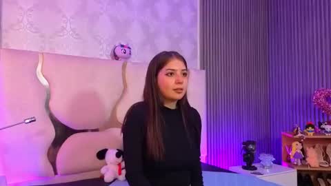 andrea_tay1 online show from July 28, 7:15 pm