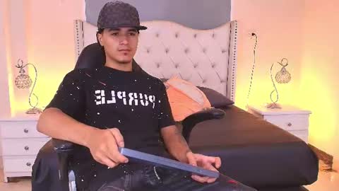 Andreao online show from August 7, 1:53 pm