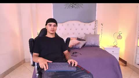 Andreao online show from July 25, 3:10 pm