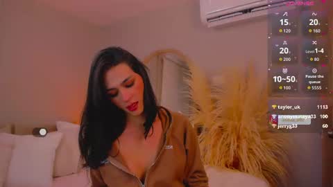 andreea_marin online show from August 3, 2:13 am