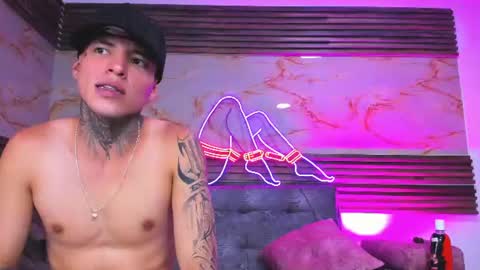 andrees_s online show from July 2, 3:23 am