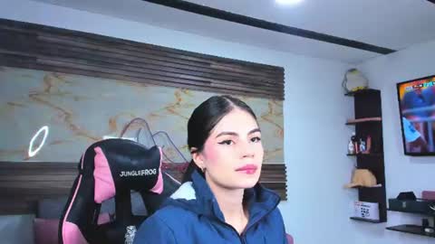 andrees_s online show from July 4, 3:10 am