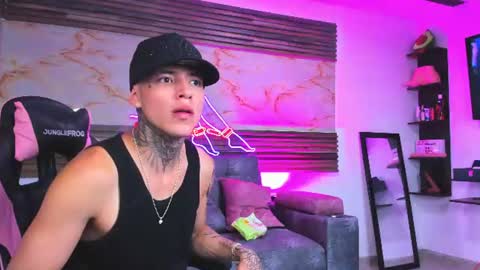 andrees_s online show from July 2, 2:20 am