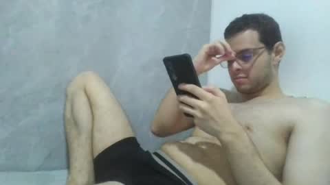 andres129494 online show from May 8, 1:22 am