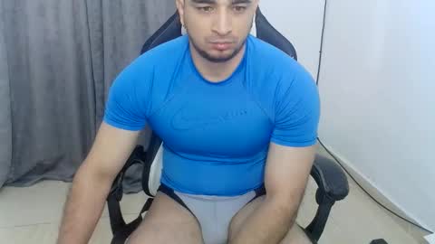 andres180950734 online show from December 2, 12:14 pm