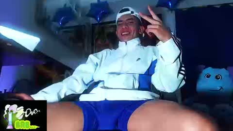 Snapshot of andres_cond chatting on September 13, 2:36 am Andrs o online show from September 13, 2:36 am