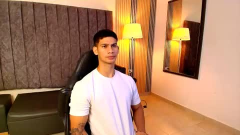 andres_stud online show from August 1, 3:52 am
