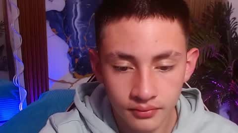 andres_tay online show from April 22, 2:30 am
