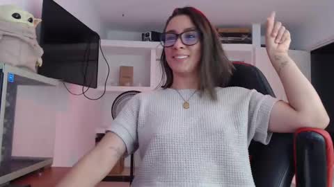 Snapshot of andresgiraldo1 chatting on October 16, 1:27 am Isa --------- online show from October 16, 1:27 am