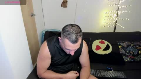 Andreslush04 online show from June 8, 1:39 am