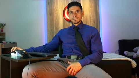 Andrew online show from December 4, 2:44 am