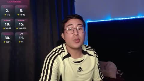 andrewmhilton_ online show from February 20, 6:26 am