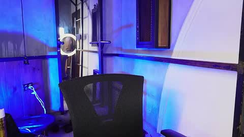 AndreWortix online show from May 3, 4:29 am