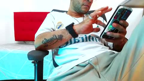   online show from November 19, 9:13 pm