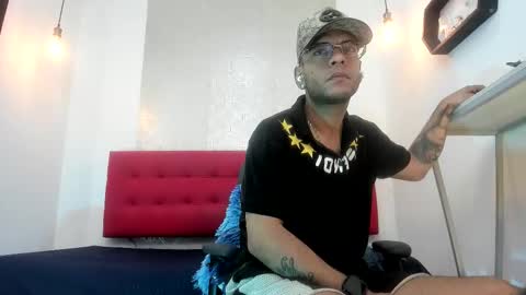   online show from November 16, 8:33 pm