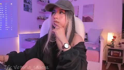 Victoria Senz  online show from July 21, 3:25 pm