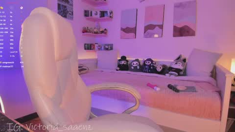 Victoria Senz  online show from April 24, 3:58 pm
