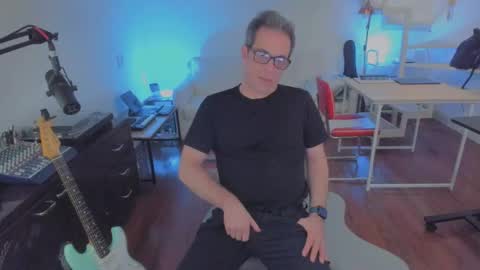 Andrew online show from September 17, 9:07 pm