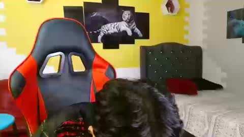 andy_dan1 online show from October 15, 2:51 pm