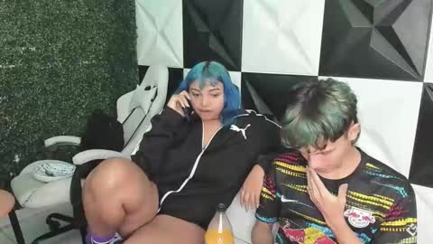 andy_dan1 online show from January 15, 9:45 pm