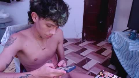 andy_dan1 online show from May 5, 6:41 am