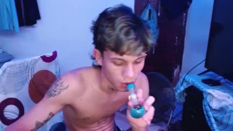andy_dan1 online show from May 3, 6:30 am