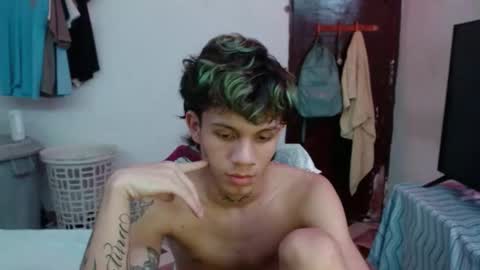 andy_dan1 online show from May 1, 5:45 am