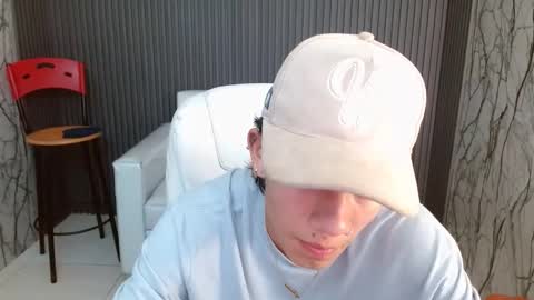 andy_dan1 online show from October 23, 3:57 pm