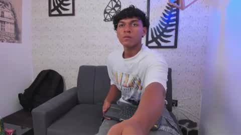 Snapshot of andy_jones7 chatting on October 3, 7:33 pm andy_jones7 online show from October 3, 7:33 pm