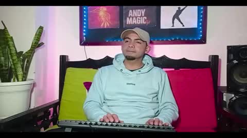 andy_magic_ online show from November 22, 5:17 am