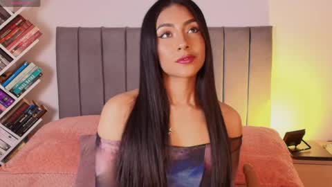 andy_saenz13 online show from May 12, 11:25 pm