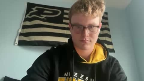 Andy online show from April 2, 8:49 pm