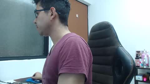 Andres online show from December 28, 12:04 am