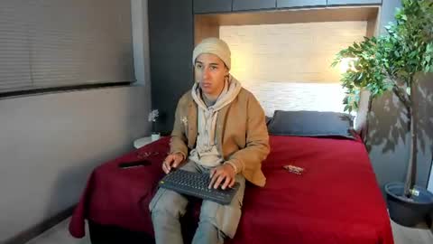 Andy Joy  online show from August 2, 11:34 am