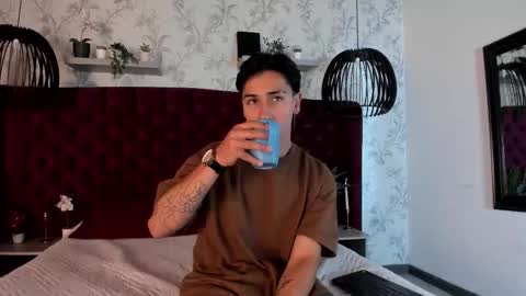 Andy Joy  online show from December 5, 12:25 pm