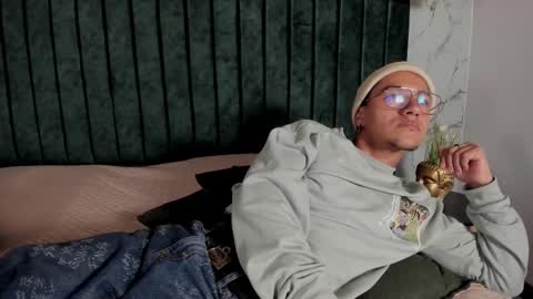 Andy Joy  online show from November 11, 11:56 am