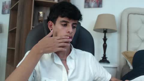 andyxibrat online show from April 27, 7:33 pm