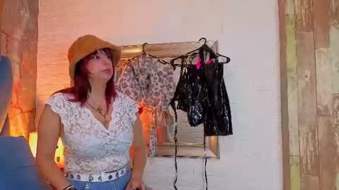 angel__red_ online show from June 10, 4:12 am