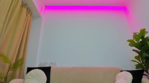 angel__vibe online show from May 4, 7:53 pm