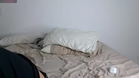 angel_boy01 online show from August 3, 1:07 am