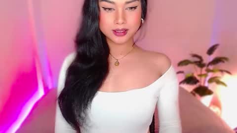 Angel online show from May 4, 7:09 pm