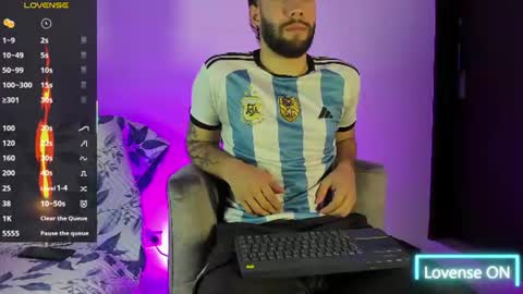 angel_kyrozz online show from July 2, 7:08 pm