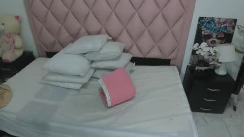 Angel  online show from December 19, 5:40 pm