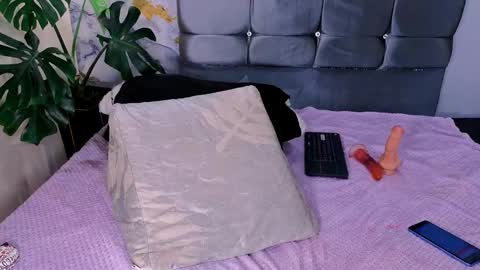 angel_medussa online show from April 23, 8:32 pm