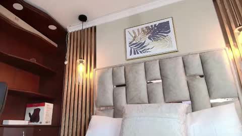 Nicolle  online show from September 23, 11:26 am