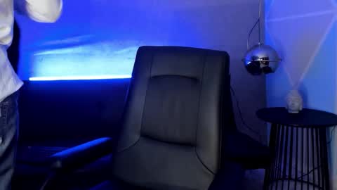 angel_scott2 online show from March 8, 11:36 am