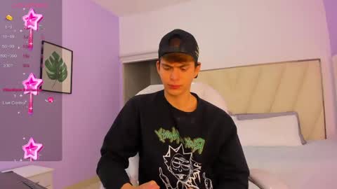 angel_wish_ online show from April 19, 3:07 am