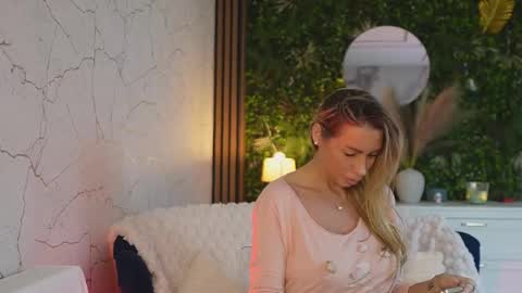 Anysia online show from March 18, 5:24 am