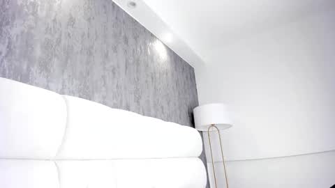 Angela online show from October 30, 2:17 pm